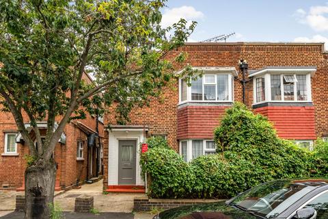 2 bedroom flat for sale, Fairlawn Avenue, Chiswick