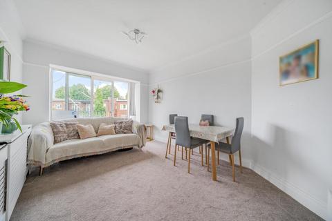 2 bedroom flat for sale, Fairlawn Avenue, Chiswick