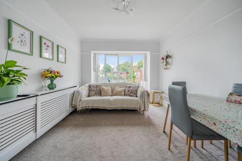 2 bedroom flat for sale, Fairlawn Avenue, Chiswick