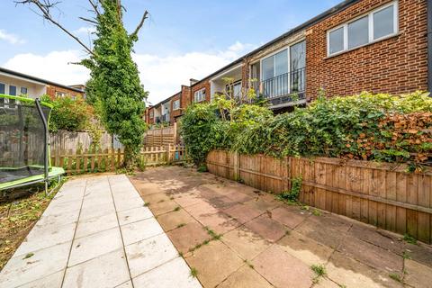 2 bedroom flat for sale, Fairlawn Avenue, Chiswick