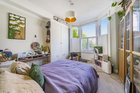 1 bedroom flat for sale, Charlmont Road, Tooting