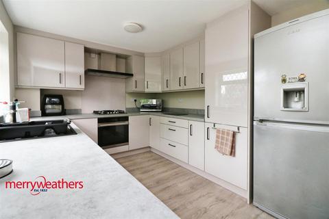 14 Elm Tree Road, Maltby, Rotherham, S66 8ED