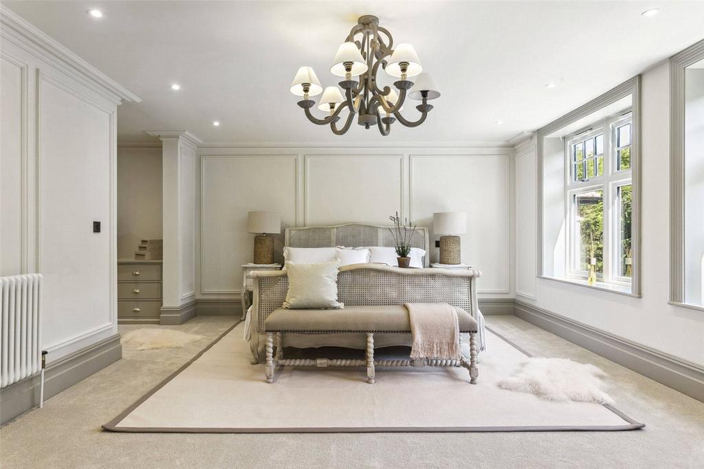 Main Bedroom