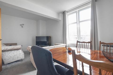 Flat 7, Devonshire House Devonshire Road, Bexhill-on-sea, TN40 1AH