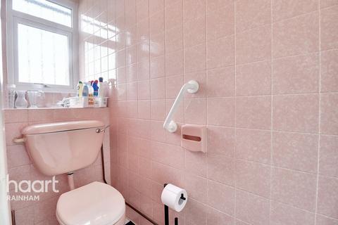 2 Sexton Close, Rainham, RM13 8BH