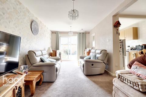 2 Sexton Close, Rainham, RM13 8BH