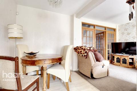 2 Sexton Close, Rainham, RM13 8BH