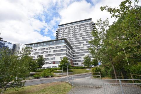 1 bedroom flat for sale, Skyline Plaza, Basingstoke RG21