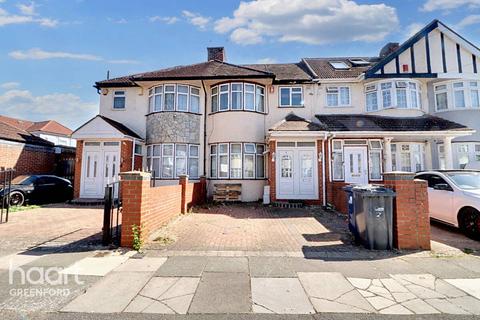 3 bedroom terraced house for sale, Windermere Road, Southall