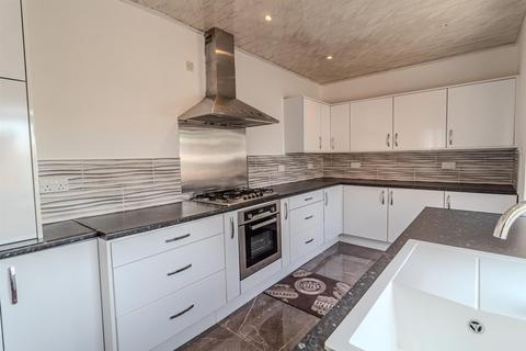 3 bedroom semi-detached house for sale, Oakdale Road, Bakersfield, Nottingham