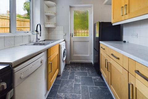 46 Bruce Close, Haywards Heath, RH16 4QE