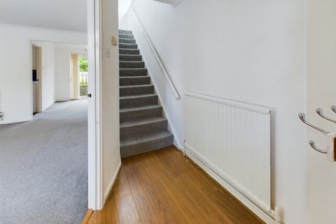 46 Bruce Close, Haywards Heath, RH16 4QE