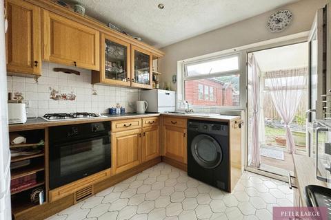 2 bedroom semi-detached bungalow for sale, 56 Doren Avenue, Rhyl, LL18 4LE