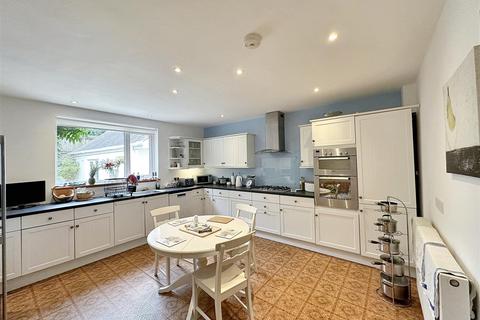 6 Park View, Truro, TR1 2BN