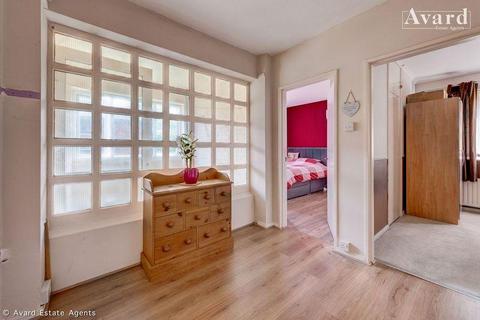 2 bedroom flat for sale, Bromley Road, Brighton BN2