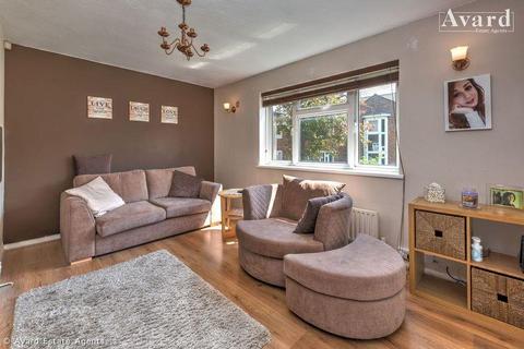 2 bedroom flat for sale, Bromley Road, Brighton BN2