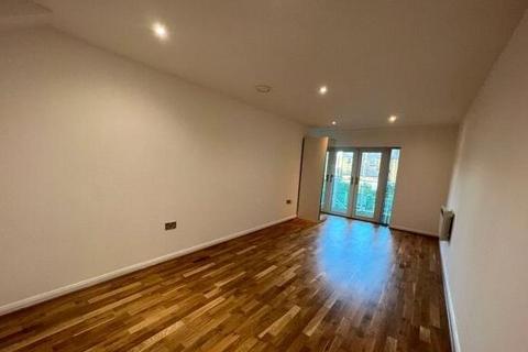 2 bedroom penthouse to rent, 2 Greens End,, London, SE18