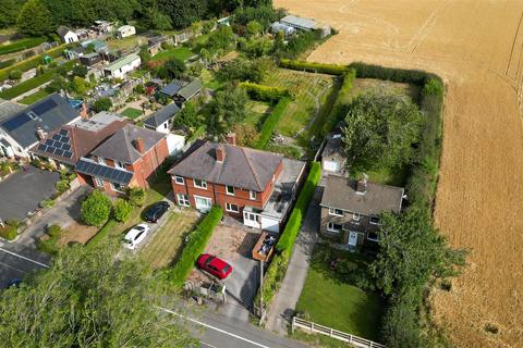 3 bedroom semi-detached house for sale, Mansfield Road, Temple Normanton, Chesterfield