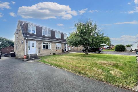 3 bedroom semi-detached house for sale, Lidgett Lane, Skelmanthorpe, HD8