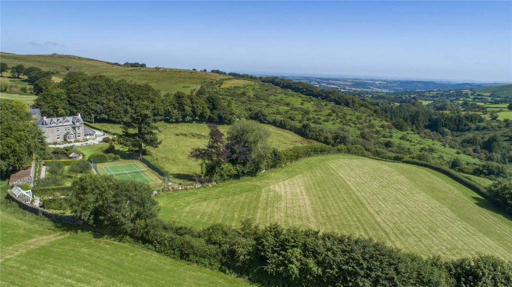 Thornworthy Setting