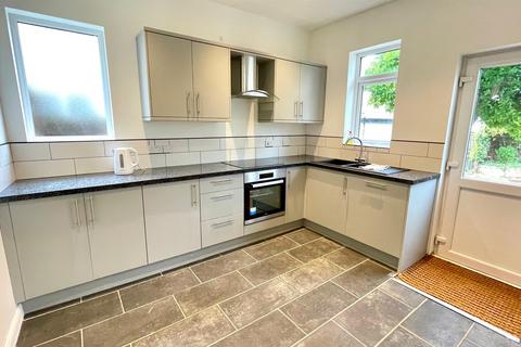 5 bedroom semi-detached house for sale, Bryniau Road, West Shore, Llandudno