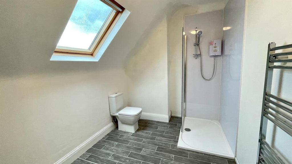 Modern 3 piece shower room