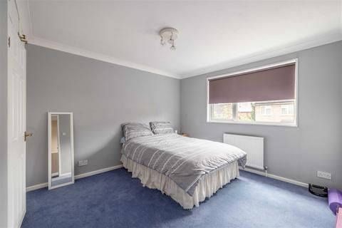 6 Gordon Road, Windsor, SL4 3RH