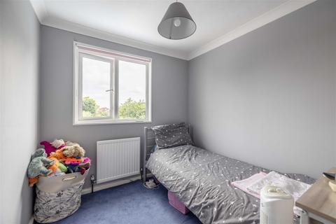 6 Gordon Road, Windsor, SL4 3RH