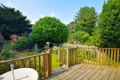 2 Abbots Close, Battle, TN33 0BZ