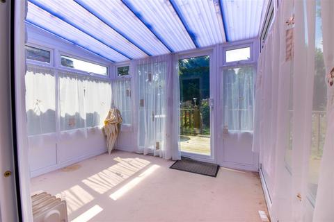 2 Abbots Close, Battle, TN33 0BZ