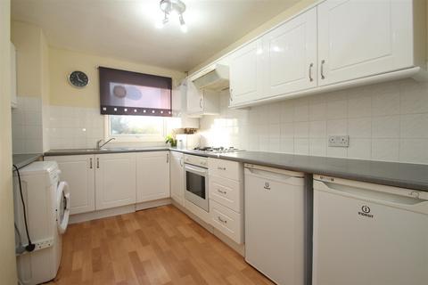 1 bedroom flat to rent, Wooton Drive, Grovehill, Hemel Hempstead