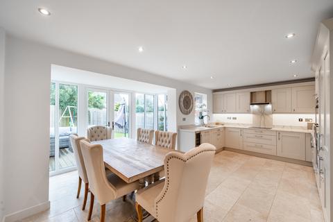 7 Castle Grove, Wetherby, LS22 7UB
