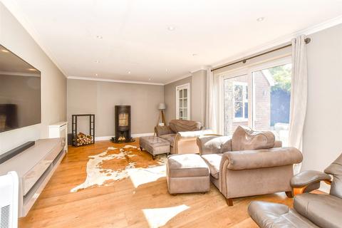 3 bedroom detached house for sale, St. Benet's Court, Tenterden, Kent