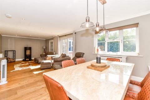 3 bedroom detached house for sale, St. Benet's Court, Tenterden, Kent