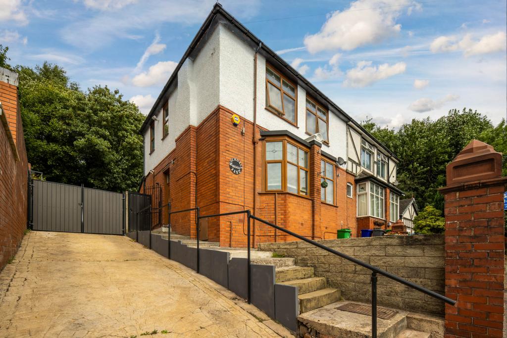 1157, Rochdale Road, Manchester M9 7 FP