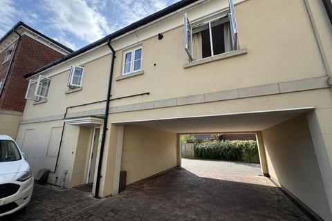 2 bedroom coach house to rent, Elbridge Square, Bognor Regis