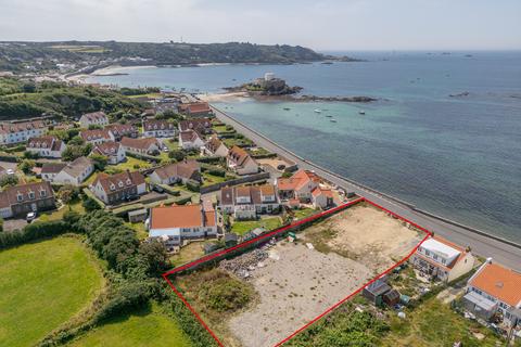 5 bedroom detached house for sale, Route De Rocquaine, St. Pierre du Bois, Guernsey