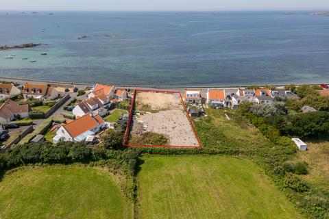 5 bedroom detached house for sale, Route De Rocquaine, St. Pierre du Bois, Guernsey