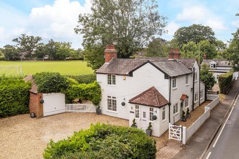 4 bedroom country house for sale, Station Road, Claverdon, Warwickshire CV35 8HF