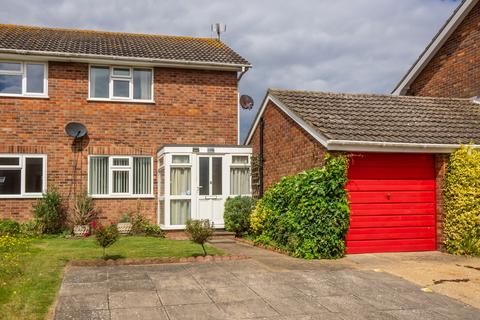 106 Broadgate Close, Northrepps, Cromer, NR27 0LR