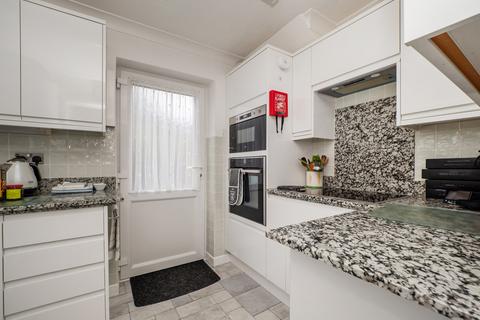 106 Broadgate Close, Northrepps, Cromer, NR27 0LR