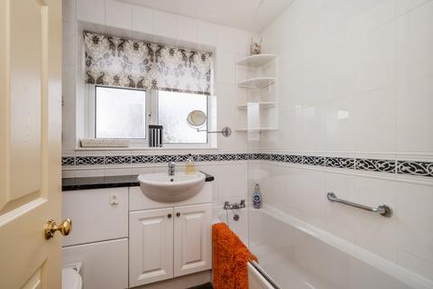 106 Broadgate Close, Northrepps, Cromer, NR27 0LR