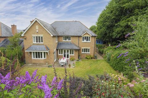 6 bedroom detached house for sale, Old Garden Court, Chartham