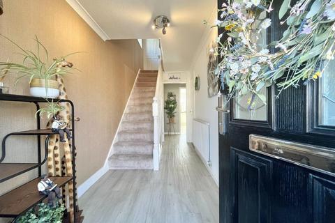 9 Ash Rise, Northampton, NN2 8SB