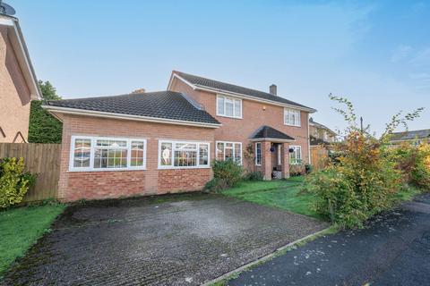 9 Lomond Close, Oakley, Basingstoke, RG23 7NA