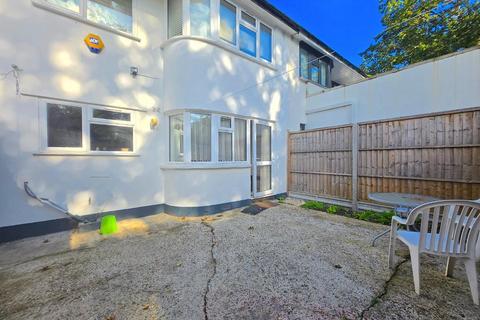 5 bedroom house to rent, Clarence Avenue, London SW4