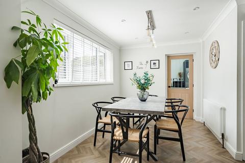 16 Briar Close, Lowestoft, NR32 4SU