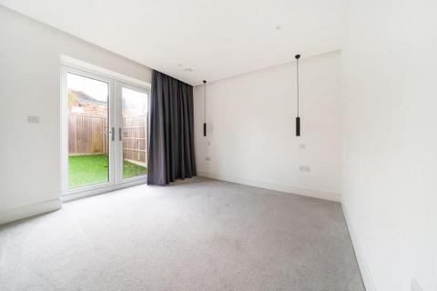 2 bedroom maisonette to rent, Old Brewery Court,  12a Omers Rise,  RG7