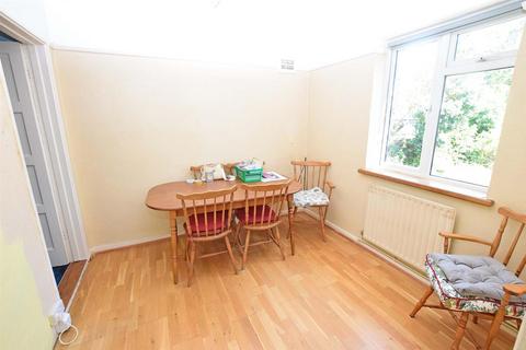 16 Appledore Road, Gillingham, ME8 6PA