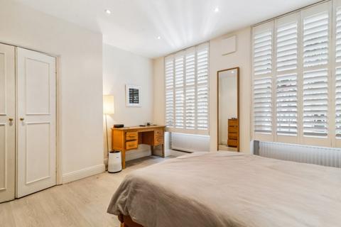 1 bedroom apartment for sale, Nevern Square, Earls Court, London, SW5